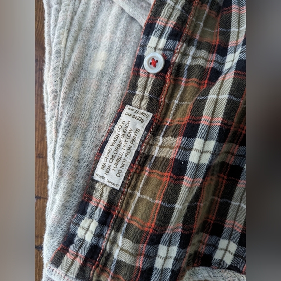 Artful Dodger M reversible plaid flannel - Picture 3 of 12